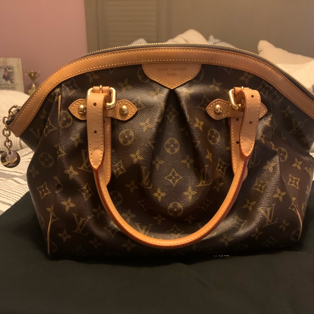 LV purse